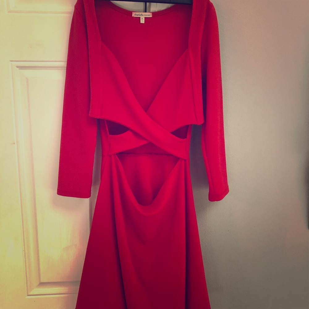 Long sleeved red dress
